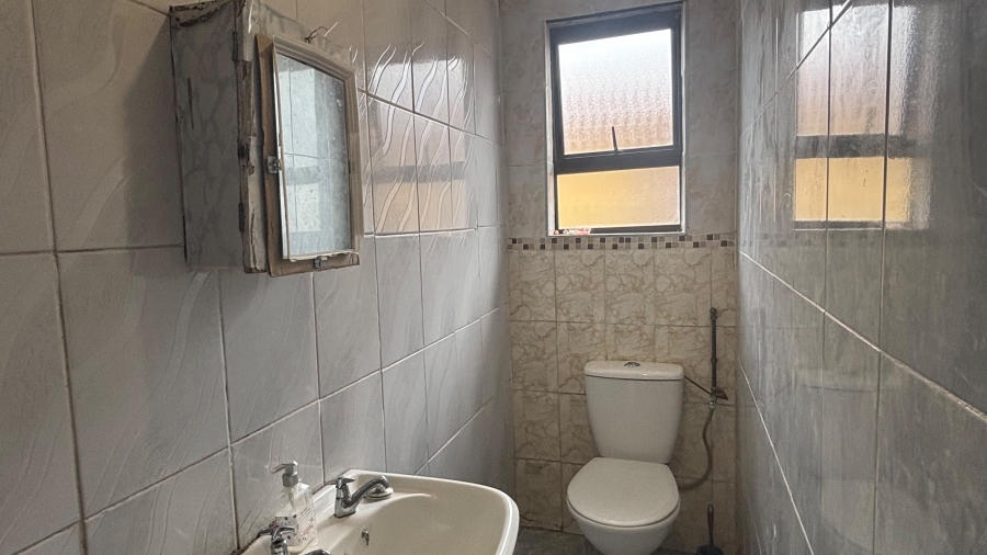 5 Bedroom Property for Sale in Motherwell Nu 5 Eastern Cape